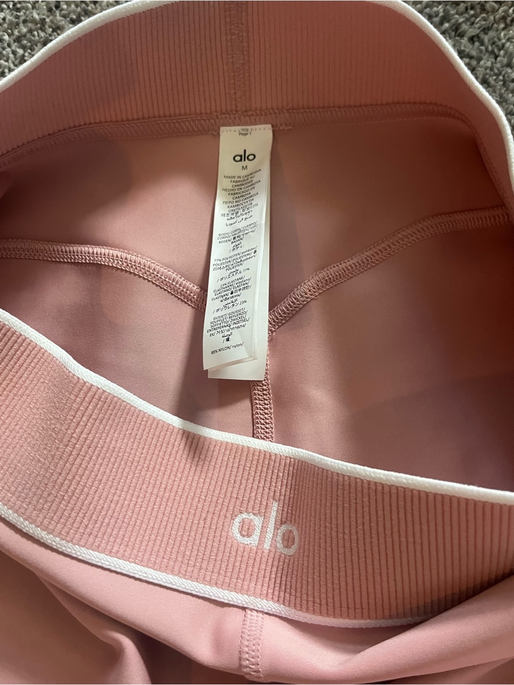 Alo Airlift High-Waist Alignment Leggings in Vintage pink - Picture 6 of 7